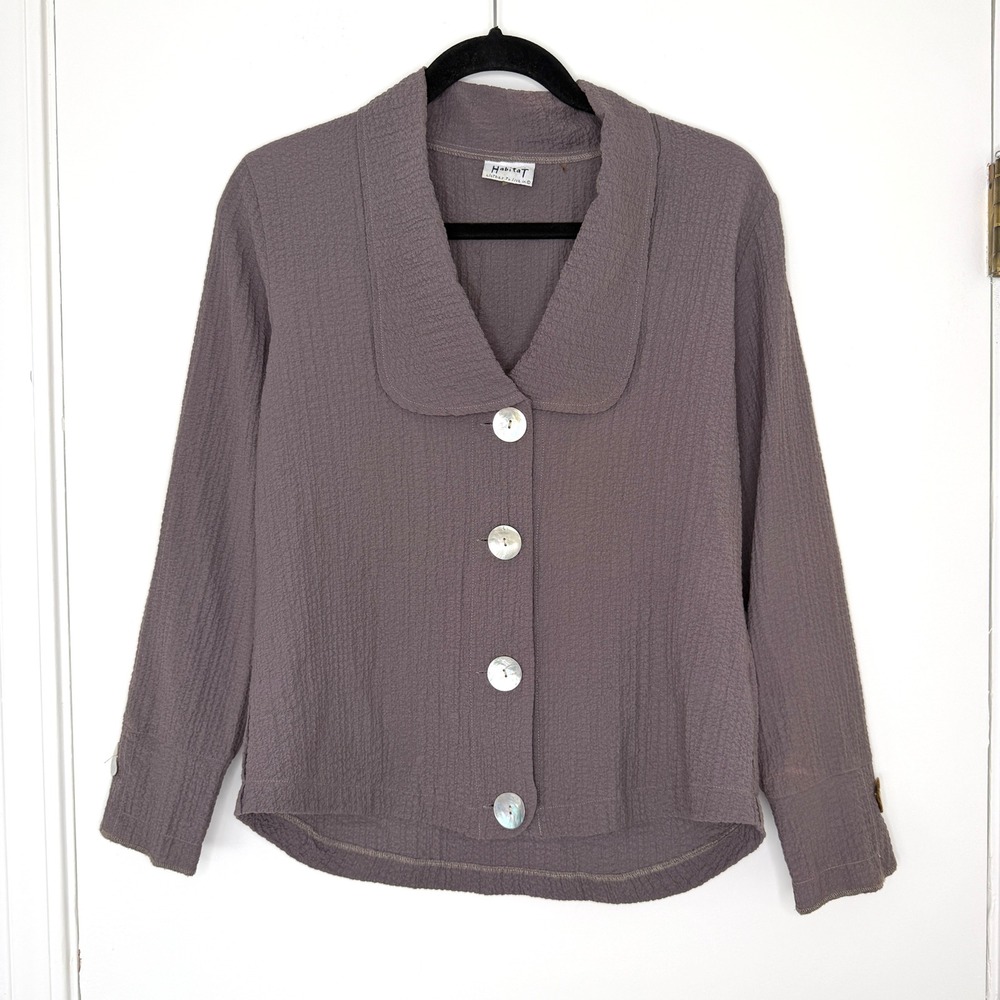 Habitat Clothes To Live In Gray Crinkle Texture Button Down Top Shawl Collar